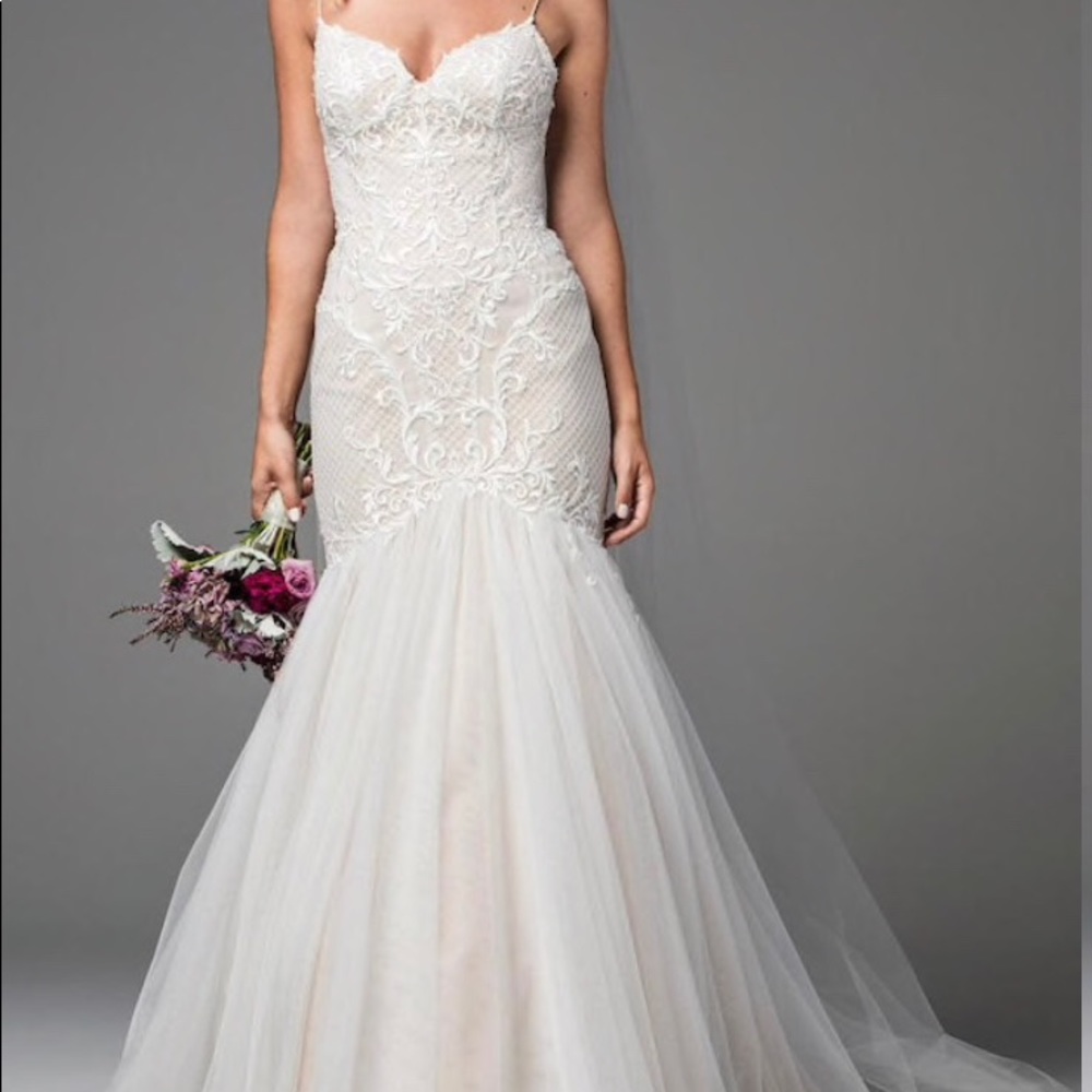 NWOT- fit and flare wedding dress